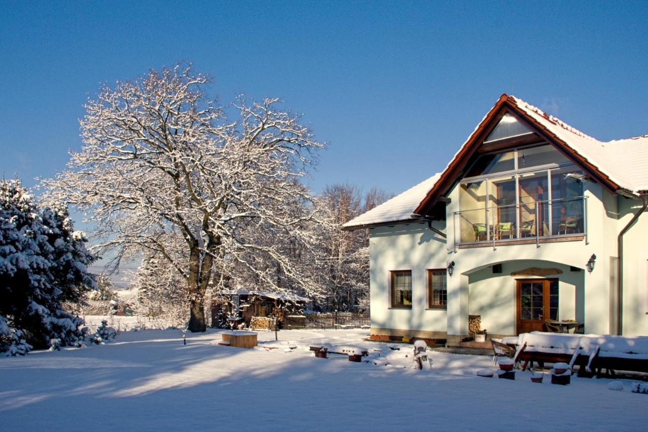 V Prirode Na Okraji Frenstatu Pod Radhostem Apartment Frenstat pod Radhostem Luaran gambar