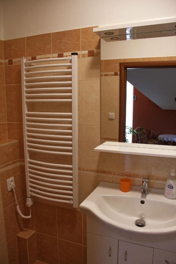 V Prirode Na Okraji Frenstatu Pod Radhostem Apartment Frenstat pod Radhostem Luaran gambar