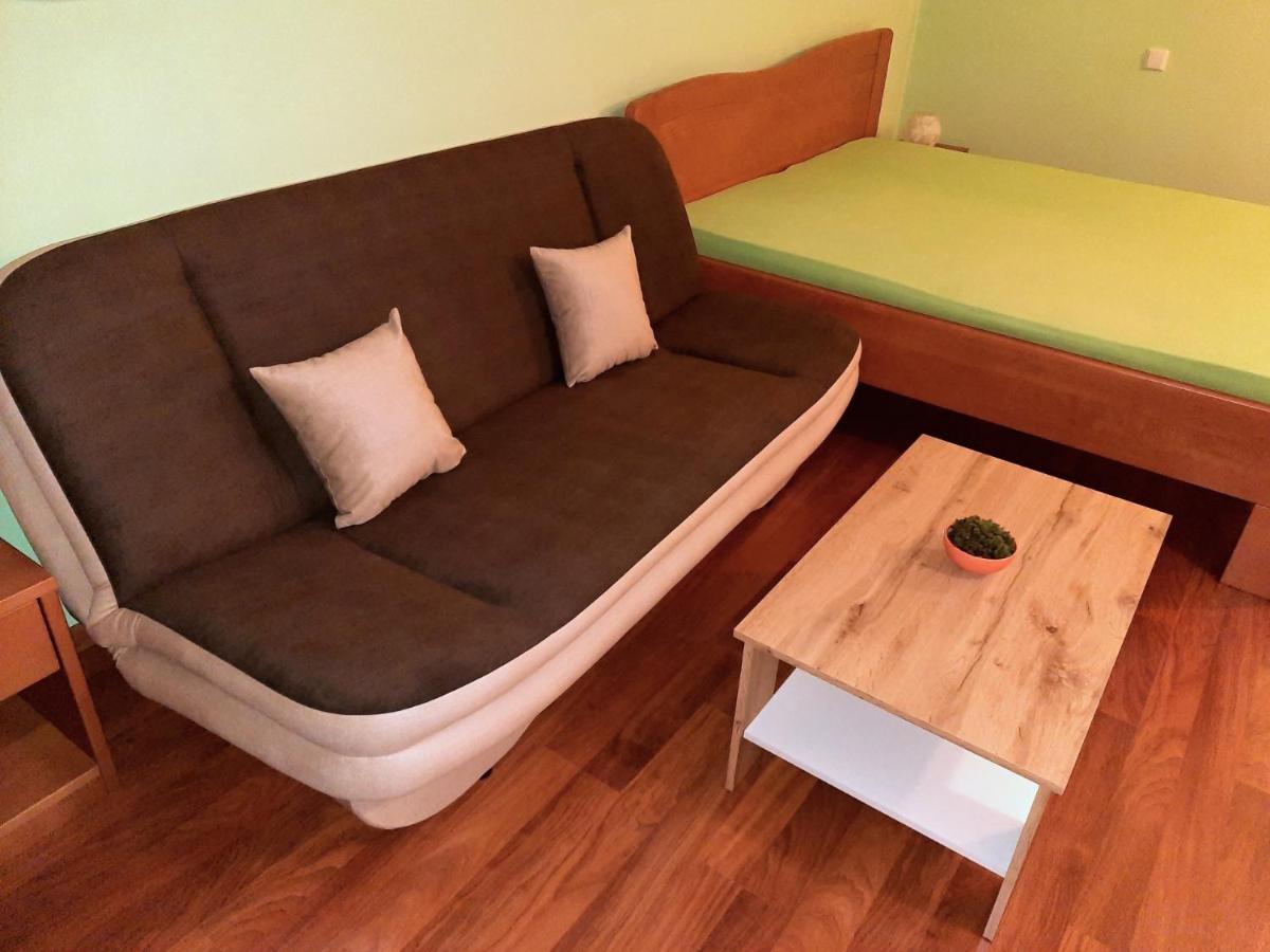 V Prirode Na Okraji Frenstatu Pod Radhostem Apartment Frenstat pod Radhostem Luaran gambar